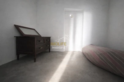 Moradia T1 para Venda em Campo e Campinho