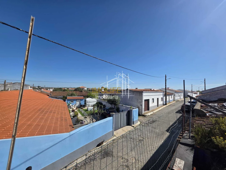 Moradia T2 para Venda em Campo e Campinho Foto 6