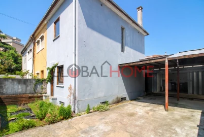 Moradia T2 para Venda em Campanhã