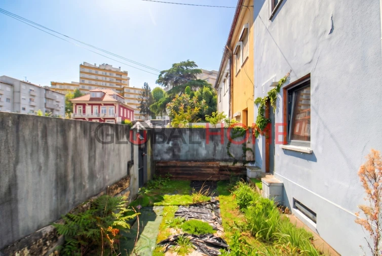 Moradia T2 para Venda em Campanhã Foto 3