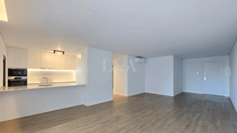 Apartamento T2 para Venda em Faro (Sé e São Pedro) Foto 2