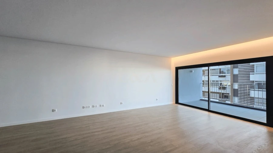 Apartamento T2 para Venda em Faro (Sé e São Pedro) Foto 5