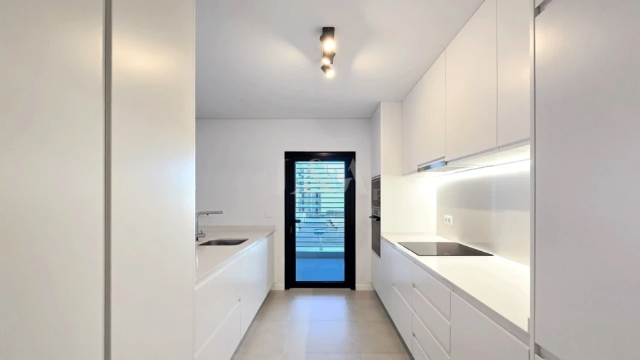 Apartamento T2 para Venda em Faro (Sé e São Pedro) Foto 7