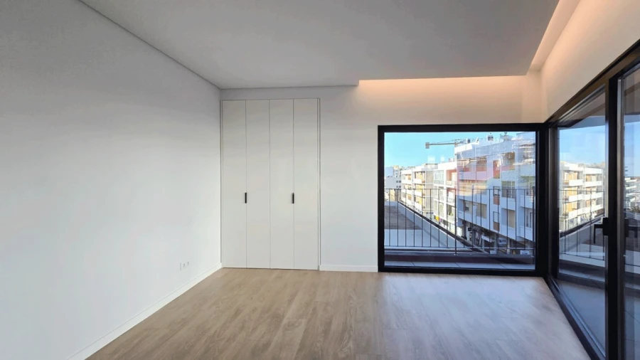 Apartamento T2 para Venda em Faro (Sé e São Pedro) Foto 10