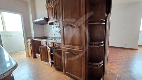 Apartamento T3 para Venda em Póvoa de Varzim, Beiriz e Argivai