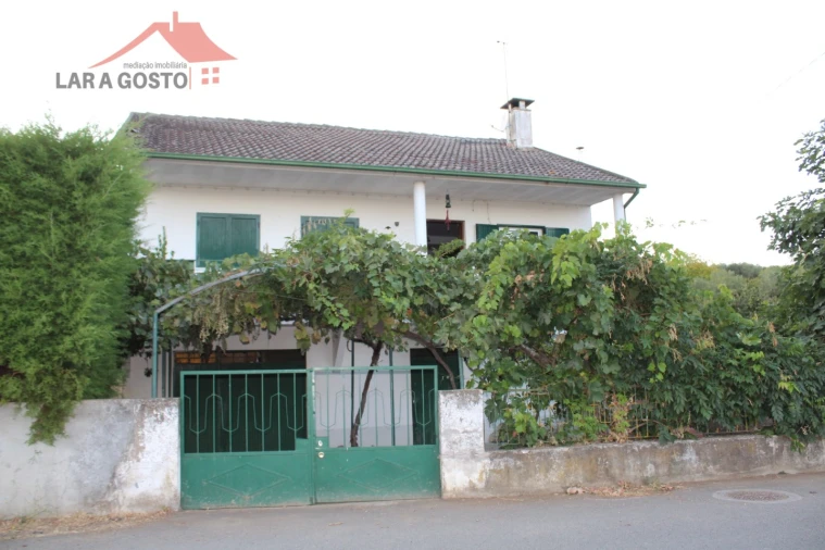 Moradia T4 para Venda em Salselas Foto 2