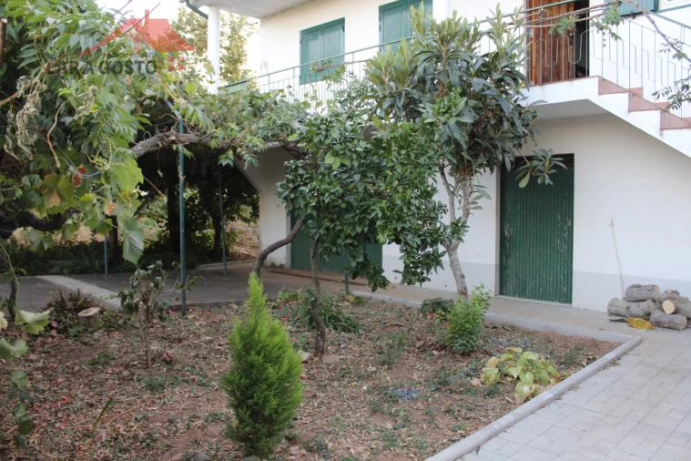 Moradia T4 para Venda em Salselas Foto 3