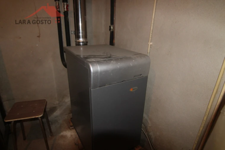 Moradia T4 para Venda em Salselas Foto 28