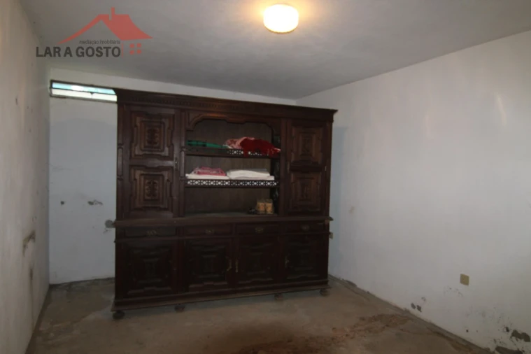 Moradia T4 para Venda em Salselas Foto 29