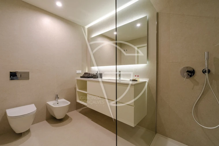 Apartamento para Venda em Santa Marinha e São Pedro da Afurada Foto 12