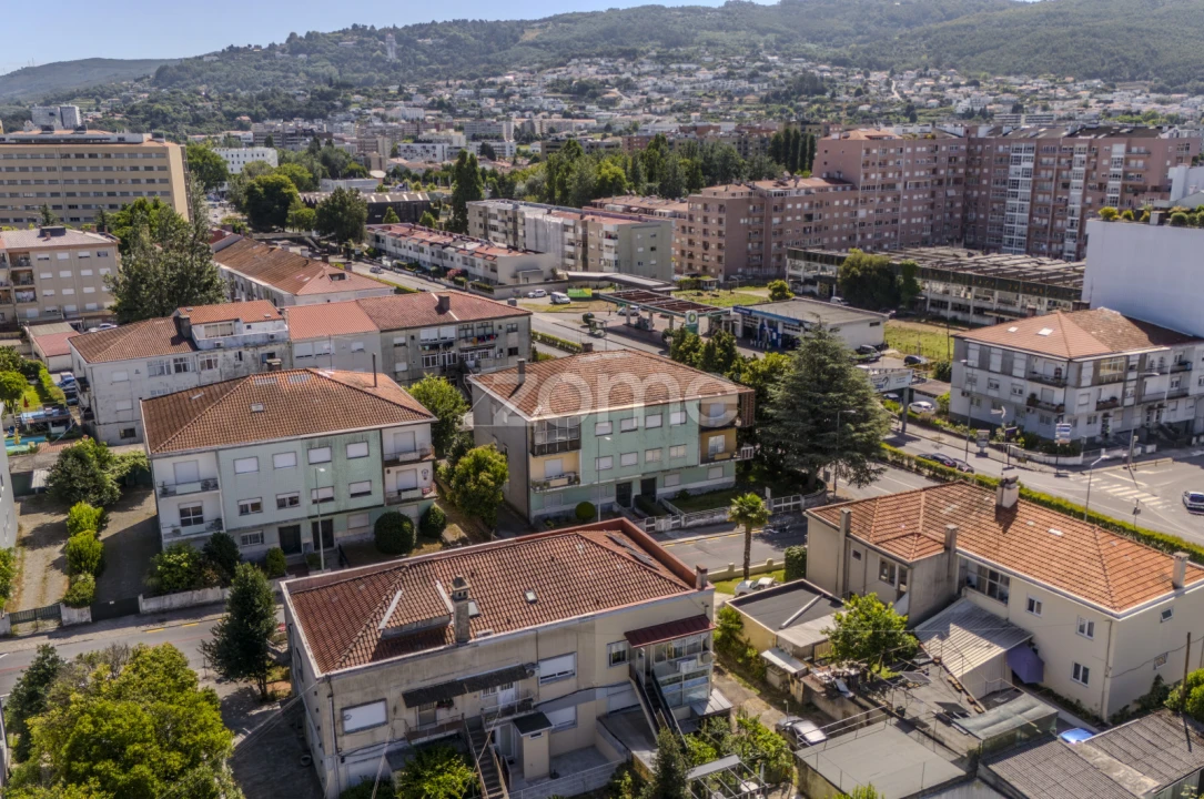 Apartamento T6 para Venda em São Vitor (Braga) Foto 3