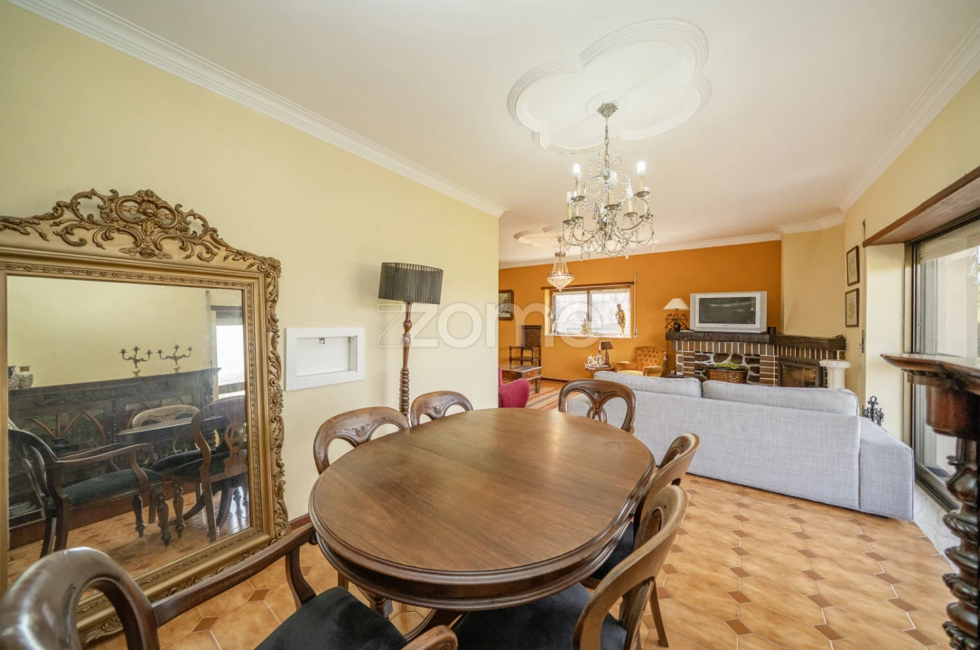 Moradia T7 para Venda em Arnoia Foto 16