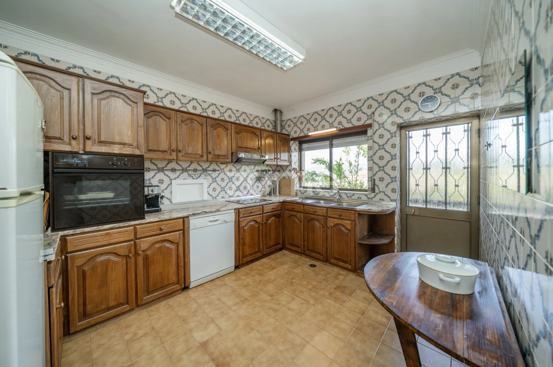 Moradia T7 para Venda em Arnoia Foto 20