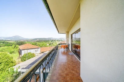 Moradia T7 para Venda em Arnoia