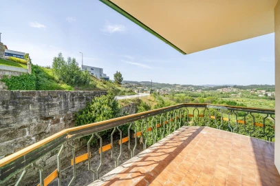 Moradia T7 para Venda em Arnoia