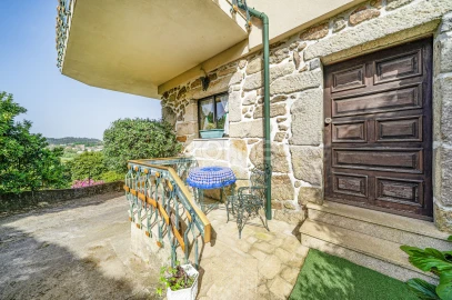 Moradia T7 para Venda em Arnoia