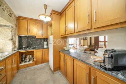 Moradia T7 para Venda em Arnoia