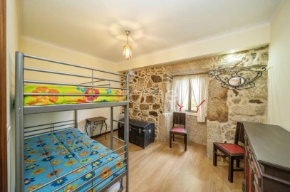 Moradia T7 para Venda em Arnoia