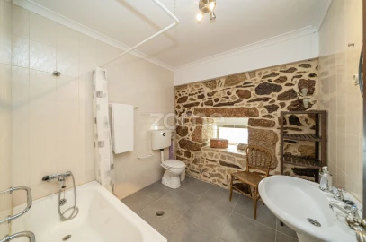 Moradia T7 para Venda em Arnoia