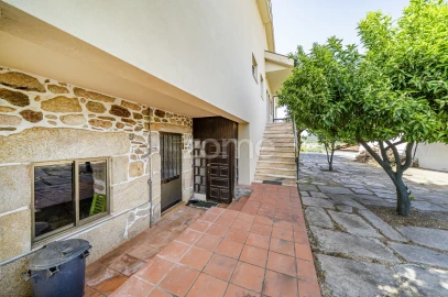 Moradia T7 para Venda em Arnoia