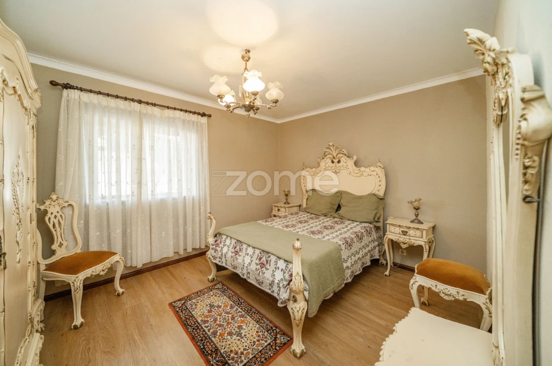 Moradia T7 para Venda em Arnoia Foto 39