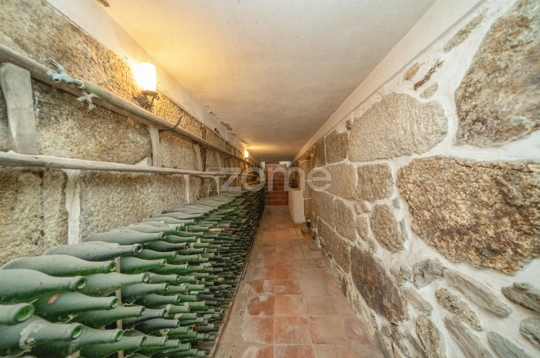 Moradia T7 para Venda em Arnoia Foto 46