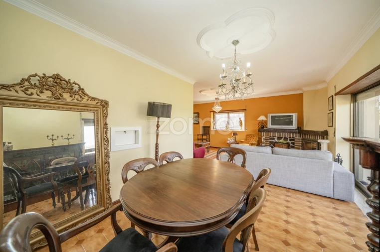 Moradia T7 para Venda em Arnoia Foto 16