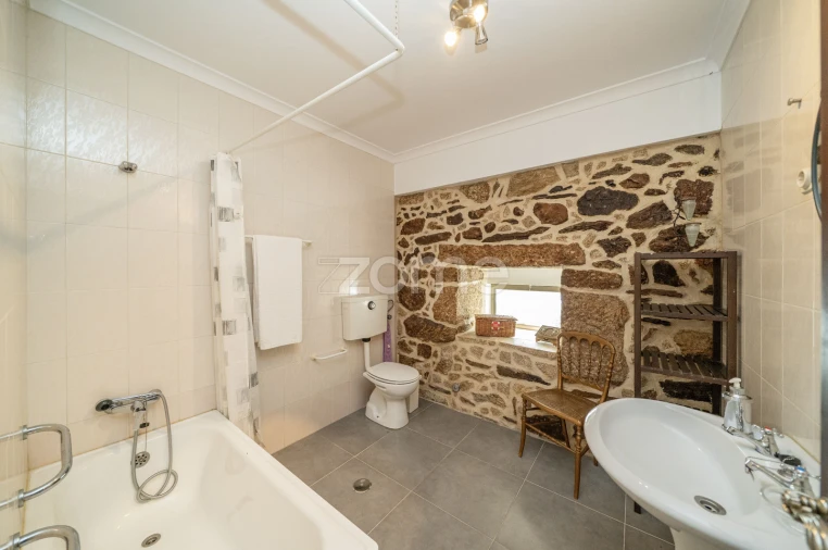 Moradia T7 para Venda em Arnoia Foto 41