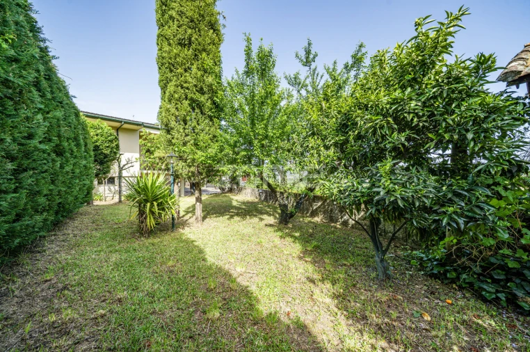 Moradia T7 para Venda em Arnoia Foto 52