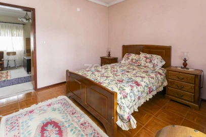 Moradia T4 para Venda em Sanfins do Douro