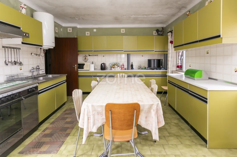 Moradia T4 para Venda em Sanfins do Douro Foto 7