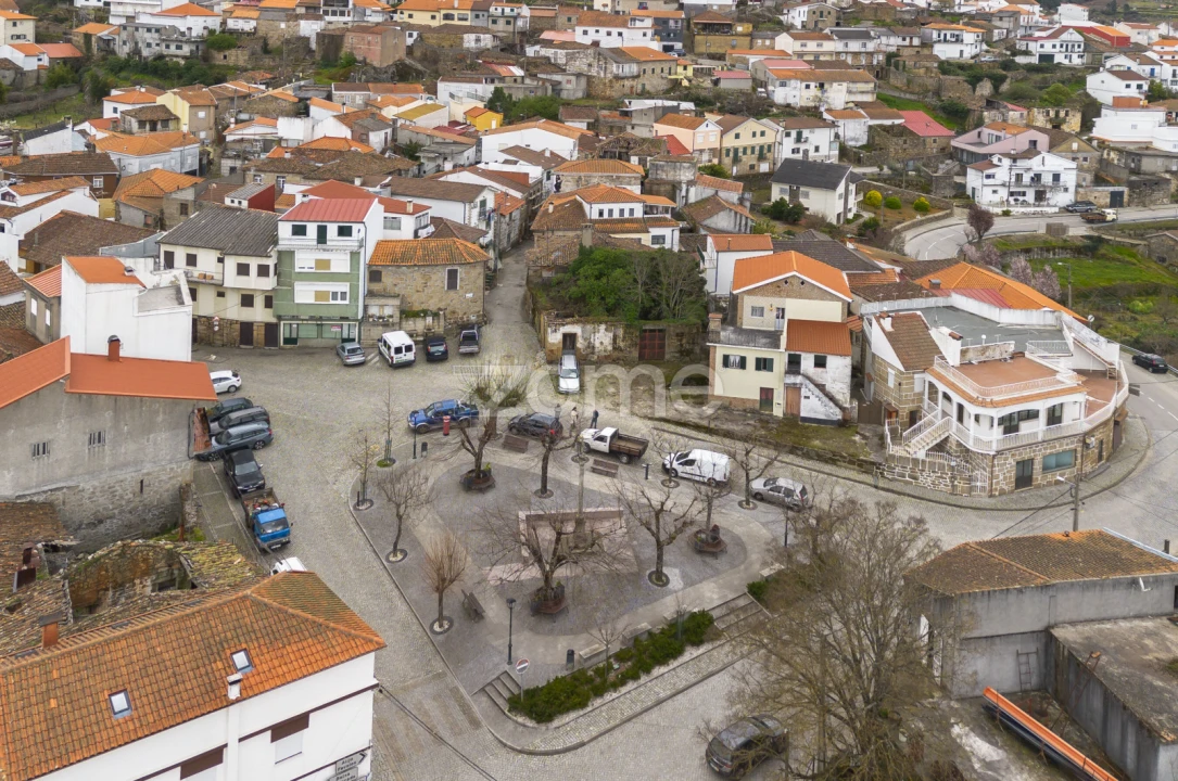 Moradia T4 para Venda em Sanfins do Douro Foto 43