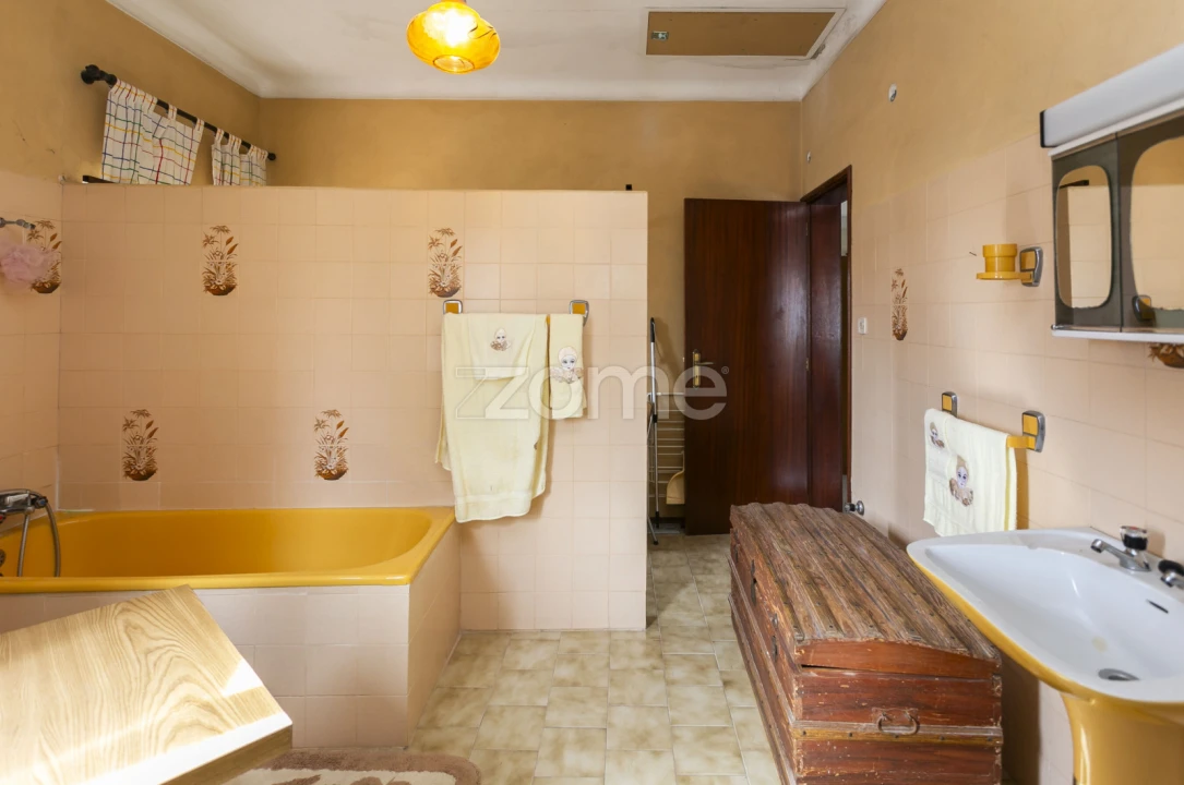 Moradia T4 para Venda em Sanfins do Douro Foto 23