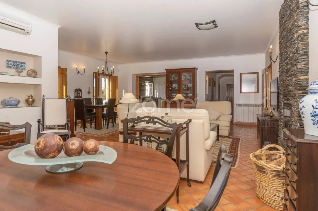 Moradia T4 para Venda em Boavista dos Pinheiros Foto 2