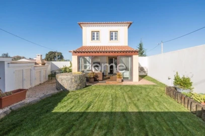 Moradia T4 para Venda em Boavista dos Pinheiros