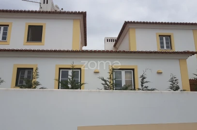 Moradia T4 para Venda em Boavista dos Pinheiros