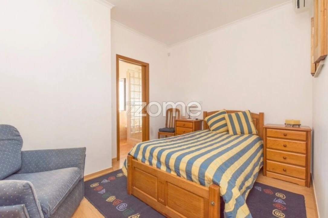 Moradia T4 para Venda em Boavista dos Pinheiros Foto 21