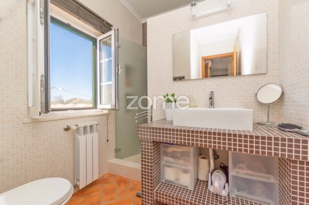 Moradia T4 para Venda em Boavista dos Pinheiros Foto 20