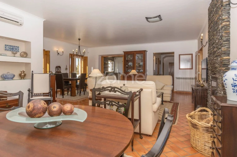 Moradia T4 para Venda em Boavista dos Pinheiros Foto 2