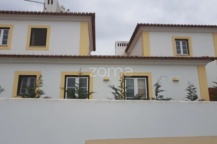Moradia T4 para Venda em Boavista dos Pinheiros Foto 3
