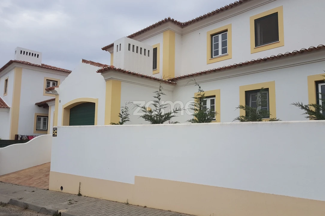 Moradia T4 para Venda em Boavista dos Pinheiros Foto 4