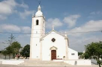 Terreno para Venda em Covões e Camarneira