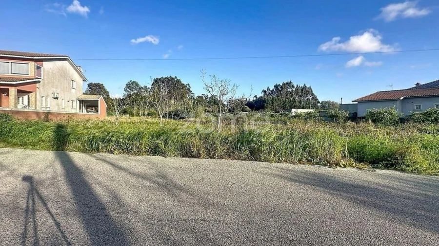 Terreno para Venda em Covões e Camarneira