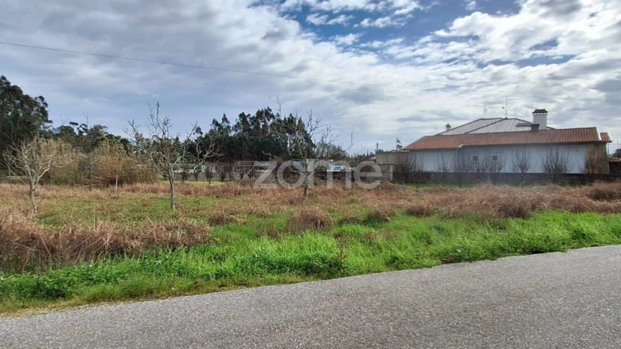 Terreno para Venda em Covões e Camarneira