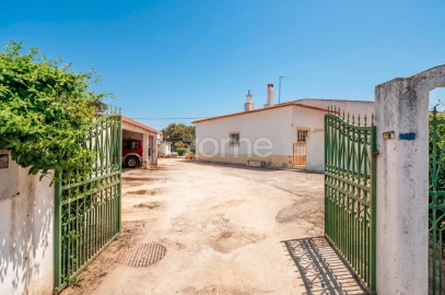 Moradia T6 para Venda em Odiaxere