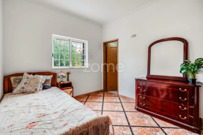 Moradia T6 para Venda em Odiaxere