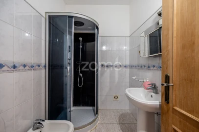 Moradia T6 para Venda em Odiaxere