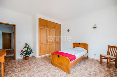 Moradia T6 para Venda em Odiaxere