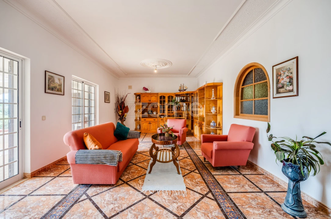 Moradia T6 para Venda em Odiaxere Foto 9