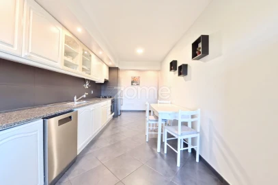 Apartamento T3 para Venda em Portimão
